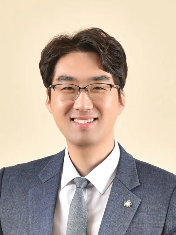 [기고] ‘구조적 기만’ 별산제 로펌, 제도적 정비해야