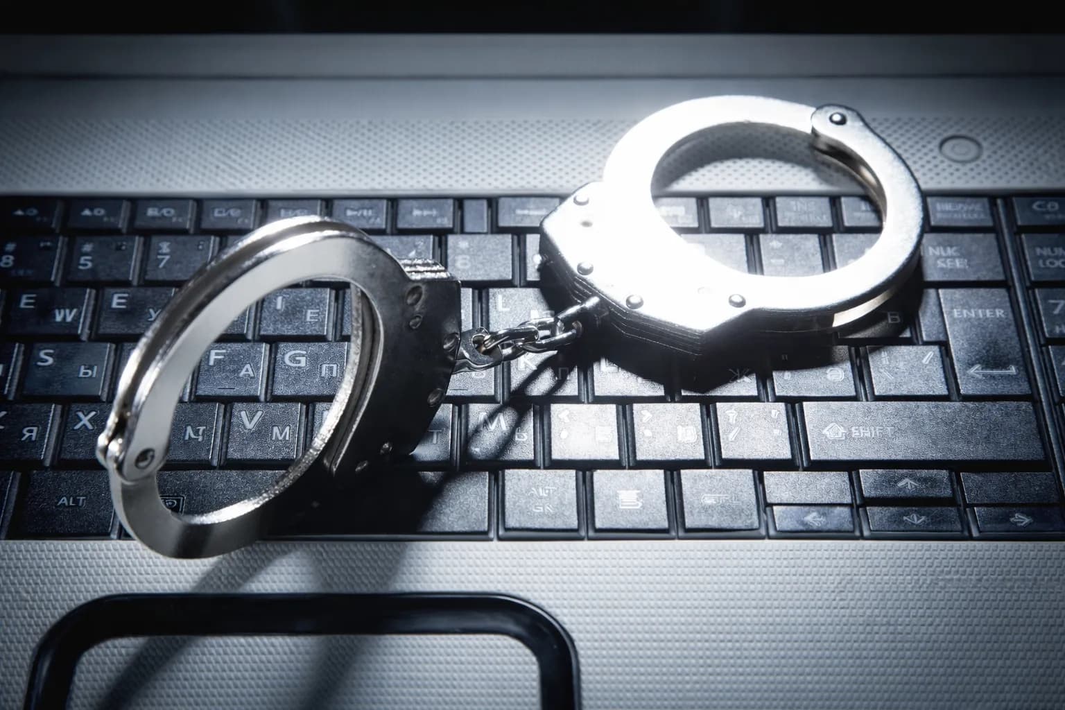 통매음신고방법 처벌수위 변호사상담 법률상담 통신매체음란 성범죄상담