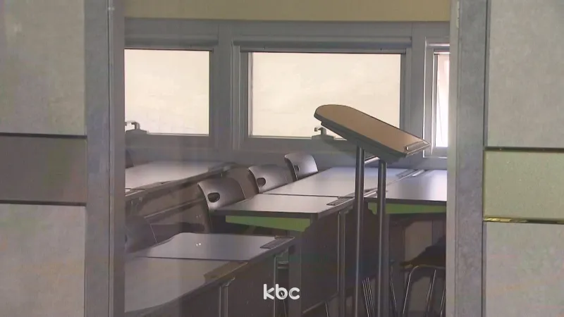 강사 제지에 화장실 못 가 용변 실수한 자녀...항의한 학부모 '무혐의'