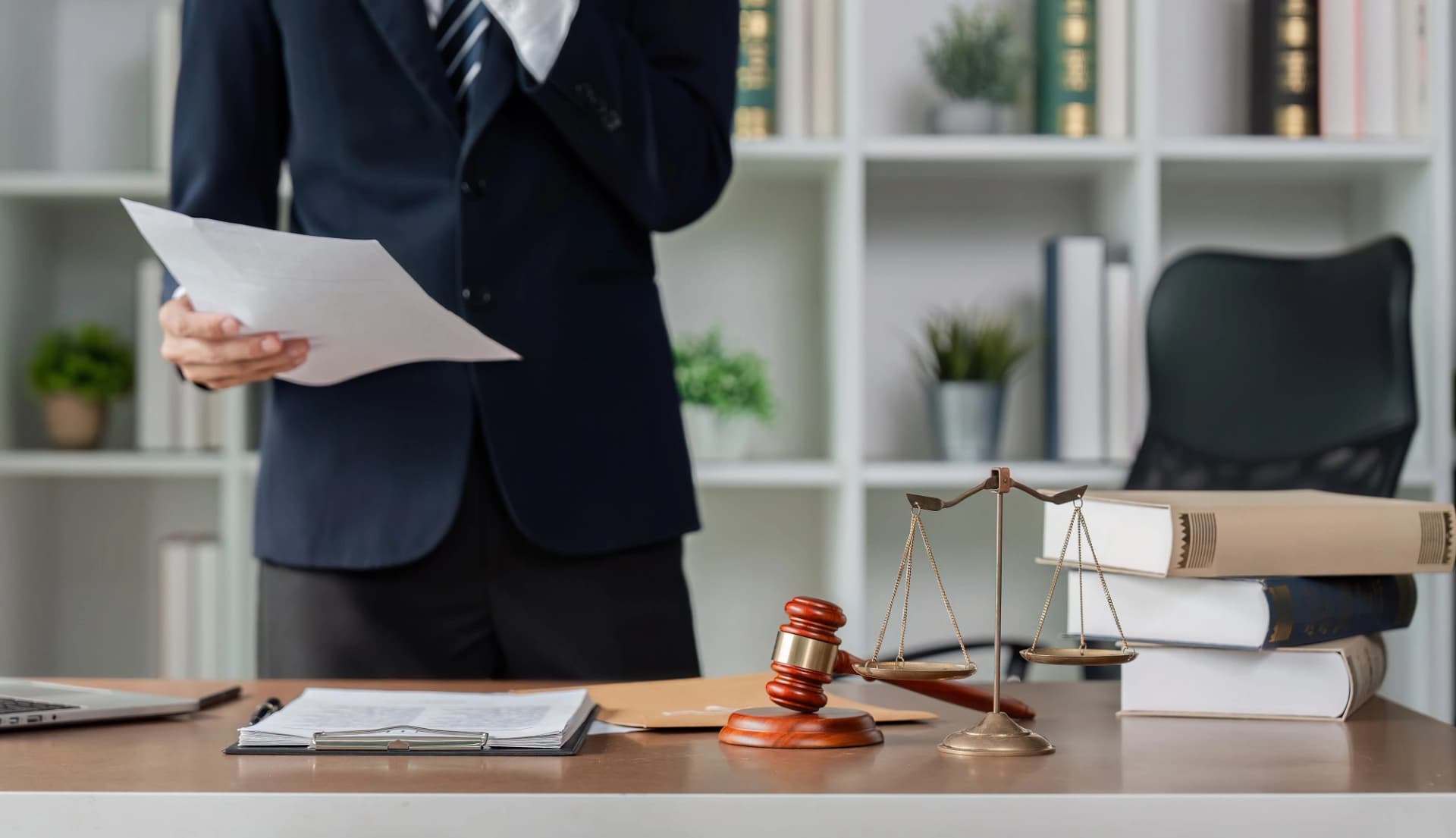 친족성폭행 고소 전문변호사 필요성